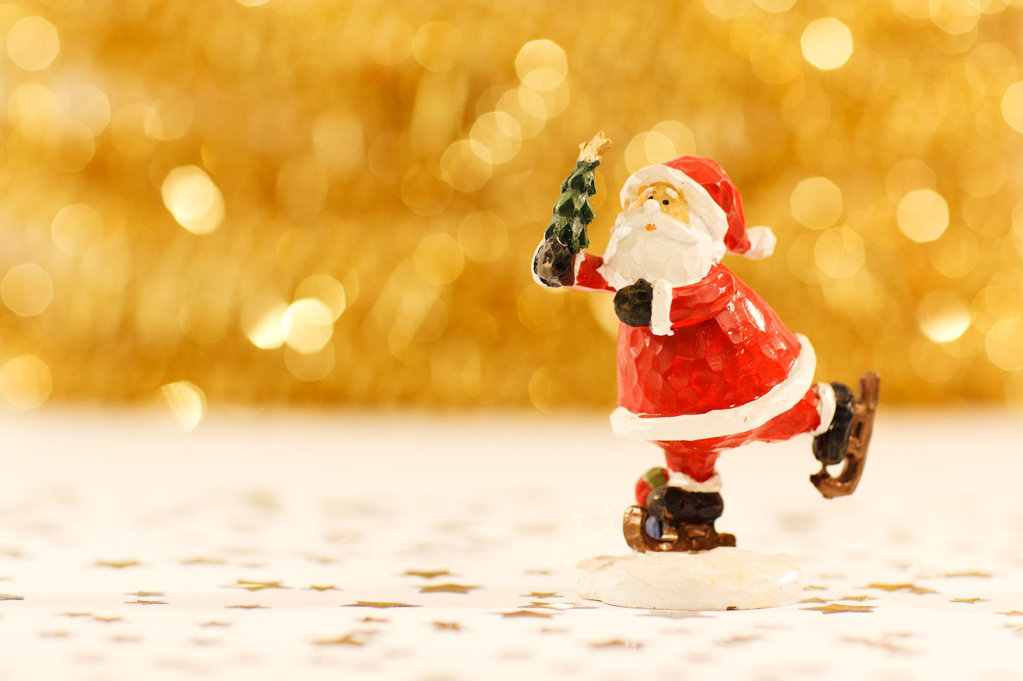 Washing Holiday Decorations